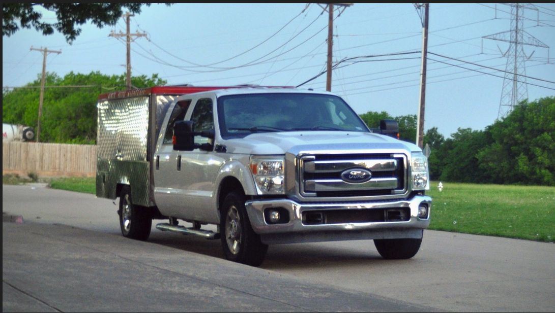 Used 2016 Ford F250 XLT w/ XLT Value Package RWD image 2