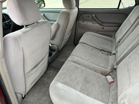 Used 2006 Toyota Sequoia SR5 AWD/4WD image 10