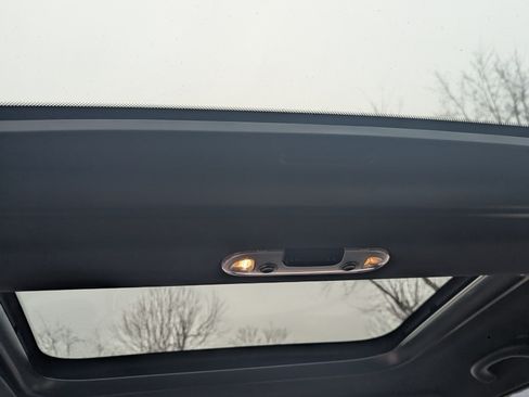 Used 2019 MINI Cooper Clubman S w/ Driver Assistance Package image 24