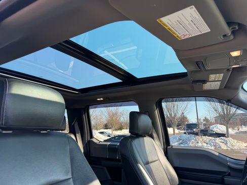 Used 2018 Ford F250 XLT w/ XLT Premium Package image 2