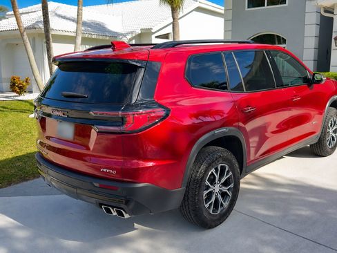 Used 2025 GMC Acadia AT4 w/ Luxury Package AWD/4WD image 8
