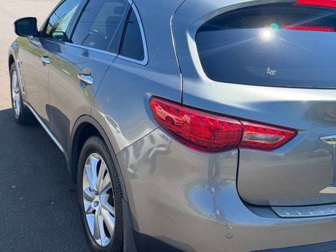 Used 2014 INFINITI QX70 AWD w/ Premium Package image 6