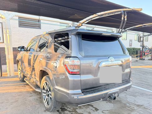 Used 2020 Toyota 4Runner Limited image 4