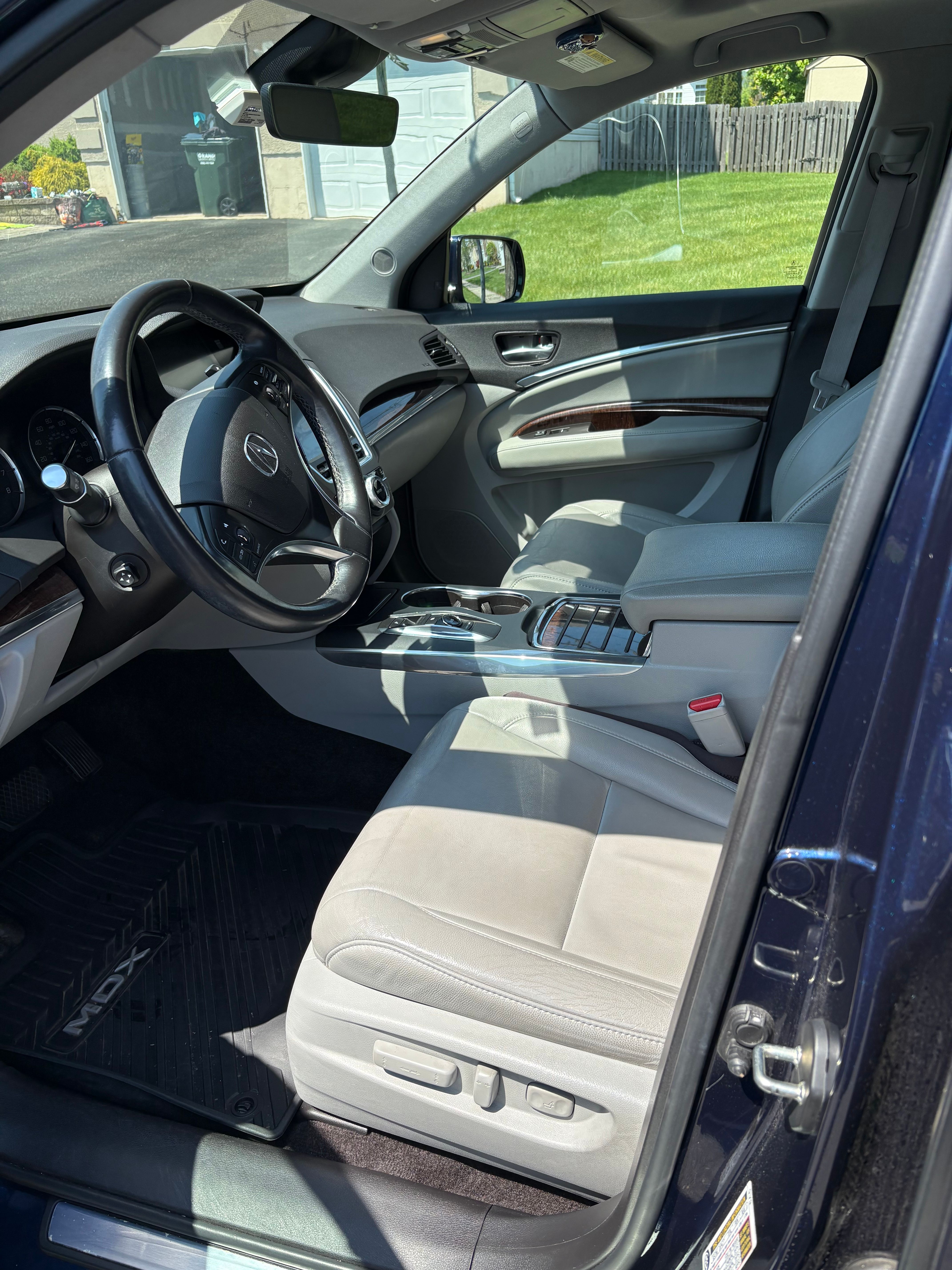 Used 2017 Acura MDX SH-AWD w/ Technology Package image 9