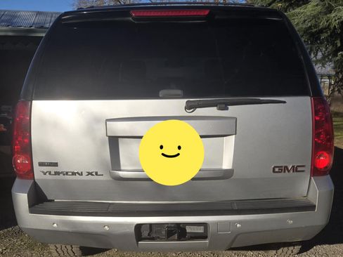 Used 2012 GMC Yukon XL SLT image 4