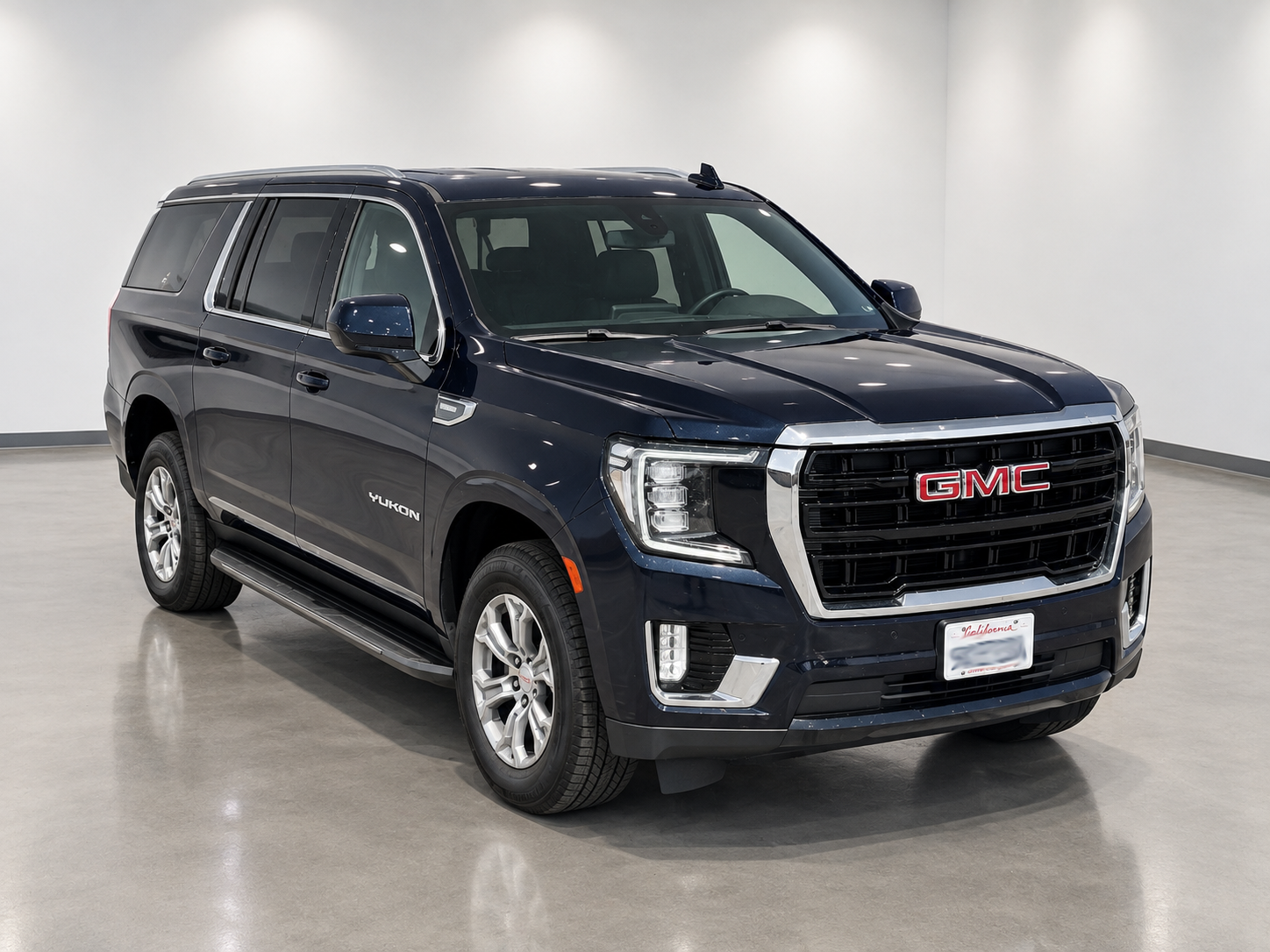 Used 2022 GMC Yukon XL SLE w/ Max Trailering Package AWD/4WD image 11