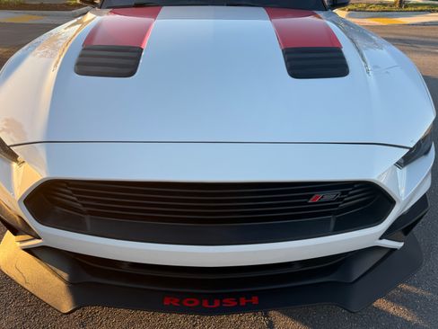 Used 2019 Ford Mustang GT Premium w/ GT Performance Package image 4