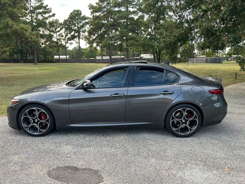 Used 2023 Alfa Romeo Giulia Veloce image 2