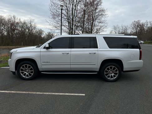 Used 2020 GMC Yukon XL Denali w/ Open Road Package image 4