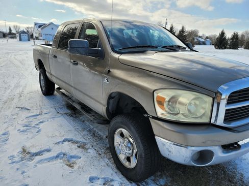 Used 2006 Dodge Ram 2500 Truck SLT image 6