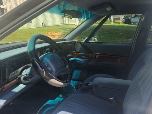 Used 1996 Buick Le Sabre Custom image 10