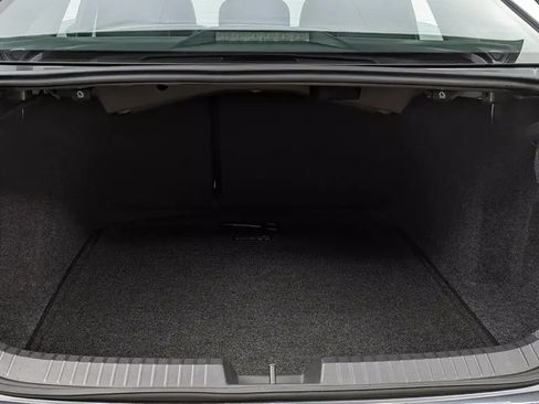 Used 2019 Volkswagen Jetta SE w/ Cold Weather Package image 22