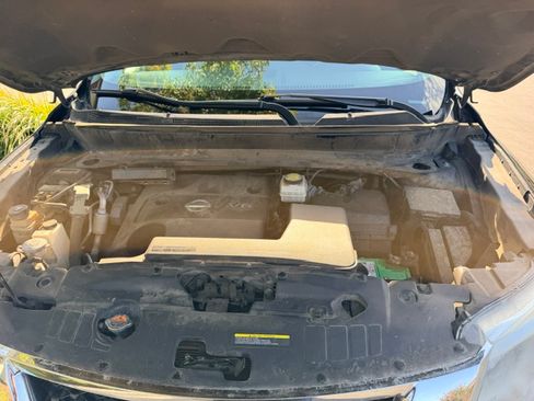 Used 2016 Nissan Pathfinder SV FWD image 8