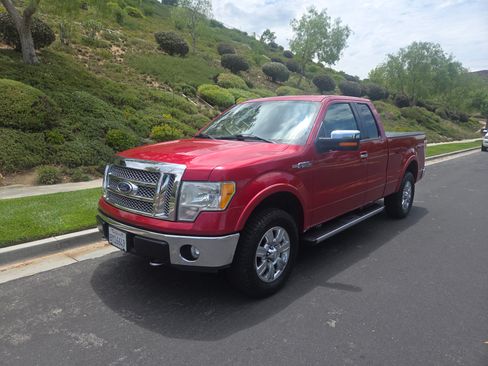 Used 2010 Ford F150 Lariat AWD/4WD image 1