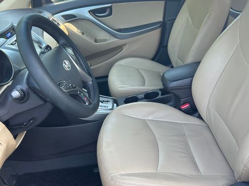 Used 2013 Hyundai Elantra Limited w/ Technology Pkg FWD image 9