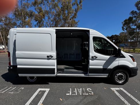 Used 2020 Ford Transit 250 Medium Roof RWD image 2
