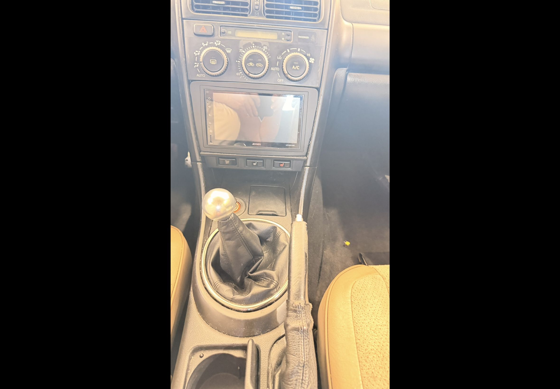 Used 2001 Lexus IS 300 w/ Luxury Leather Trim Pkg RWD image 9