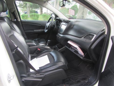 Used 2017 Dodge Journey Crossroad image 9