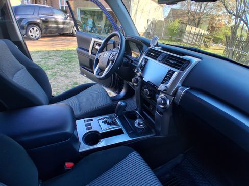 Used 2023 Toyota 4Runner SR5 image 23