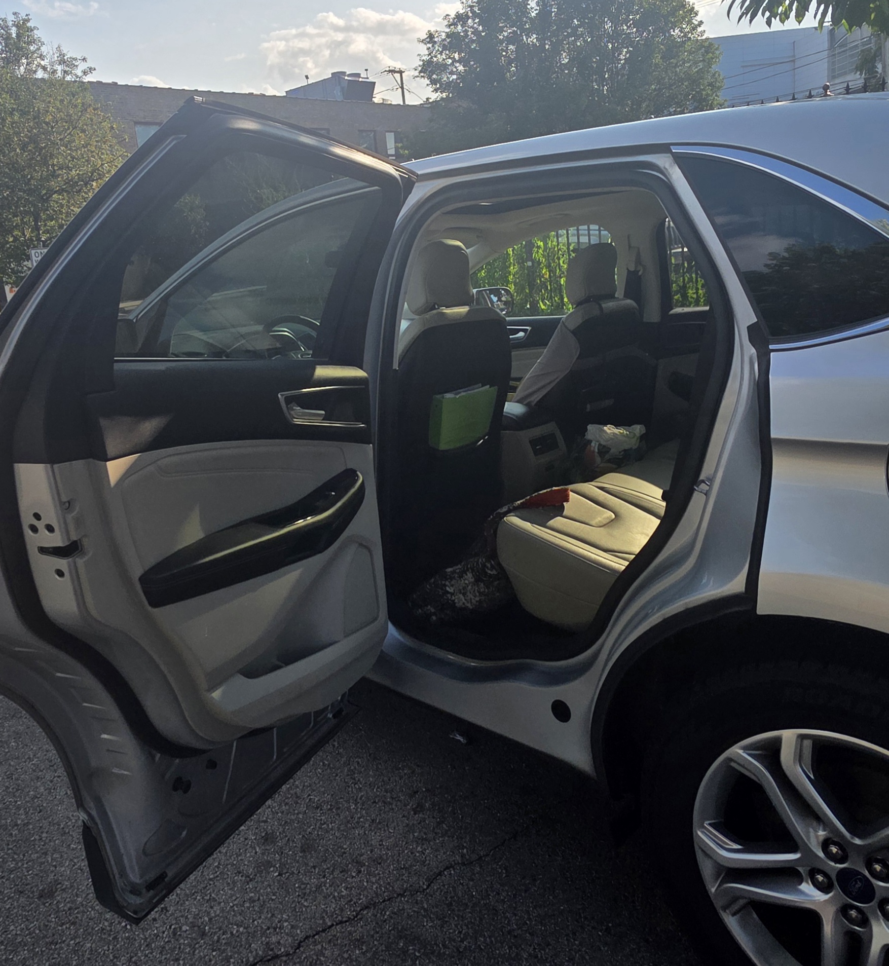 Used 2018 Ford Edge Titanium w/ Equipment Group 301A FWD image 22