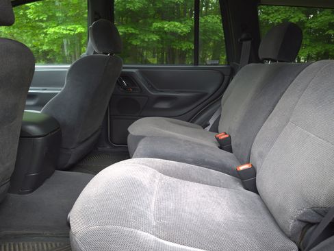 Used 2000 Jeep Grand Cherokee Laredo image 25