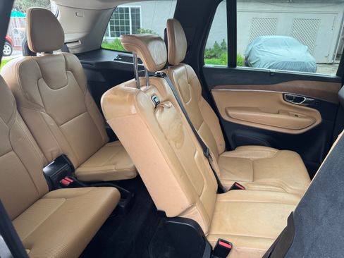 Used 2016 Volvo XC90 T6 Inscription w/ Vision Package image 17