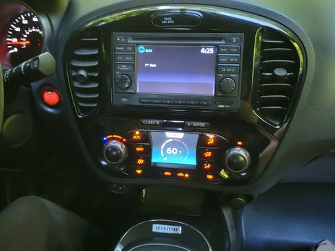 Used 2013 Nissan Juke NISMO AWD/4WD image 2