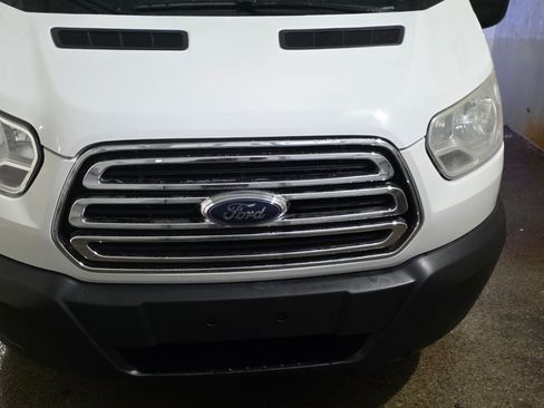 Used 2019 Ford Transit 350 XLT image 13