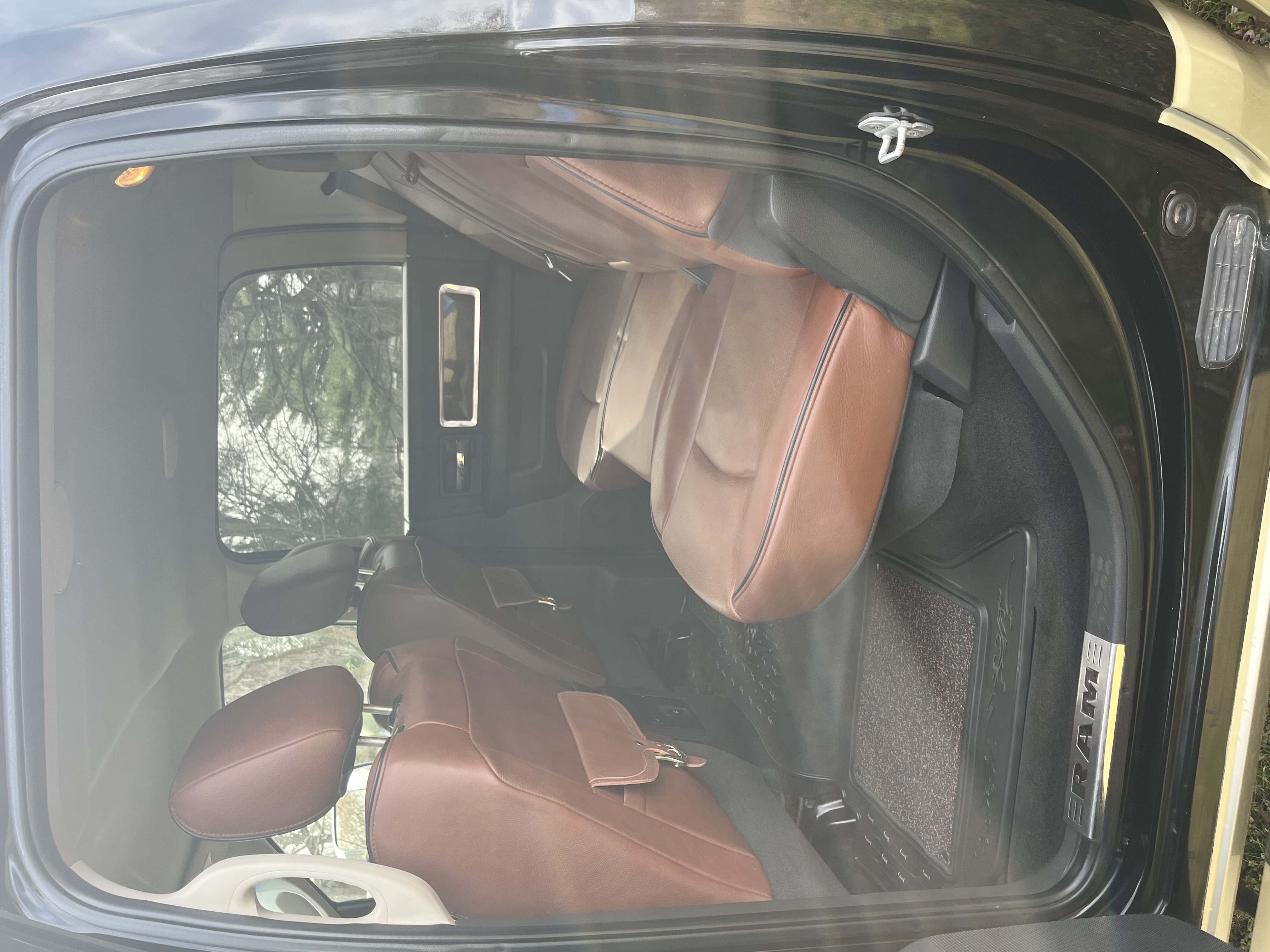 Used 2012 RAM 2500 Longhorn w/ Protection Group AWD/4WD image 17