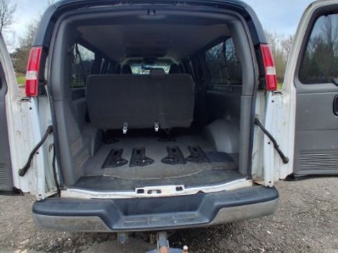 Used 2016 Chevrolet Express 3500 LT w/ LT Preferred Equipment Group image 11