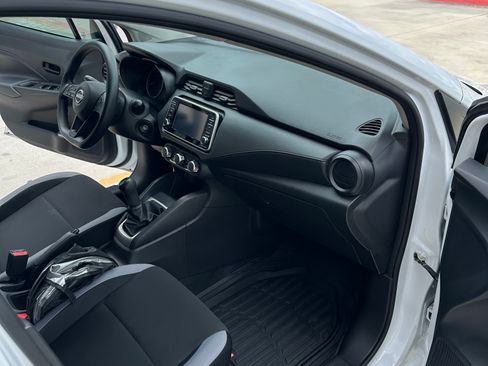 Used 2025 Nissan Versa S image 11