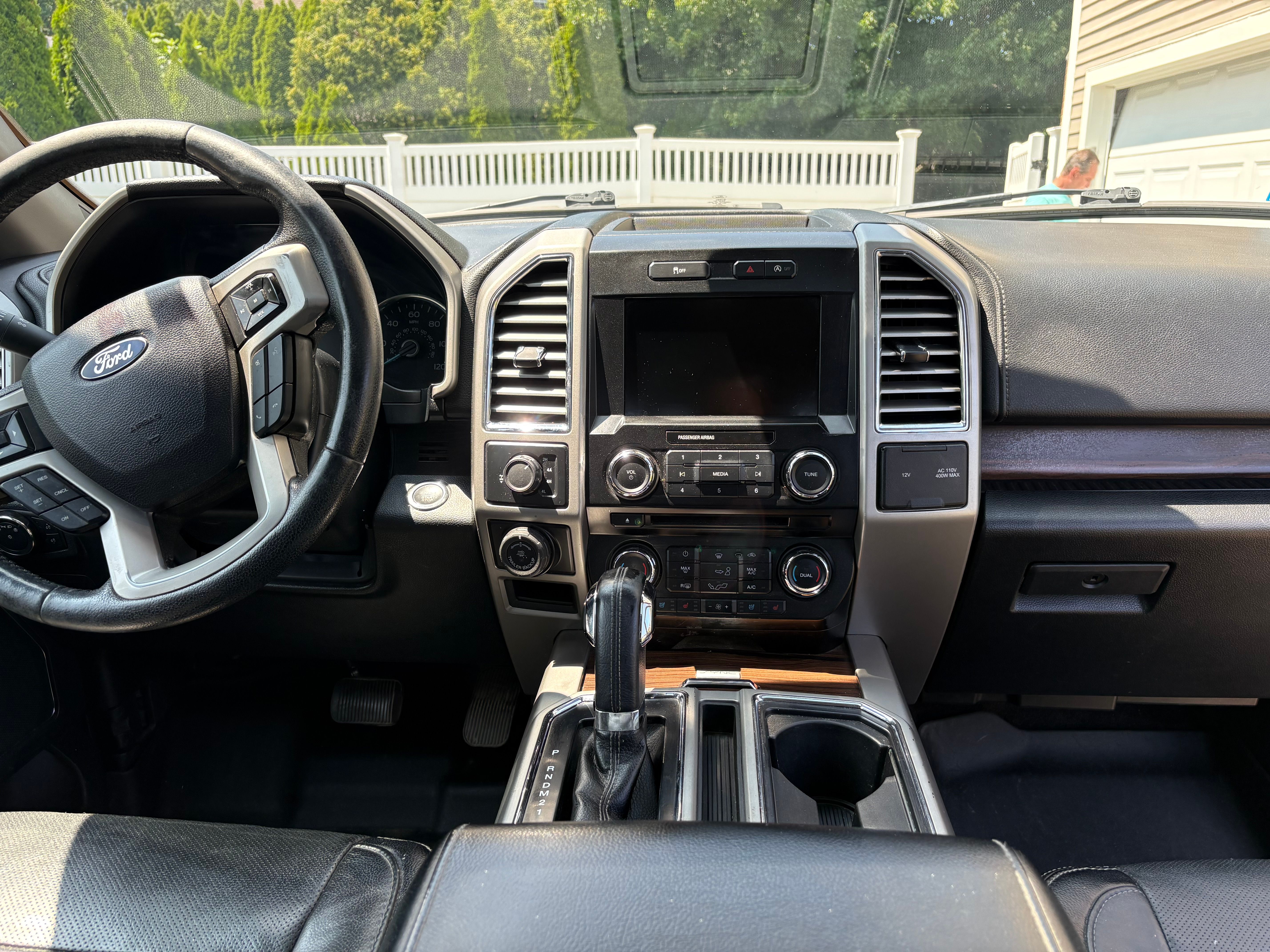 Used 2016 Ford F150 Lariat w/ Equipment Group 501A Mid AWD/4WD image 8