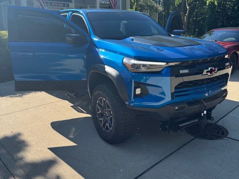 Used 2024 Chevrolet Colorado ZR2 w/ Technology Package image 1