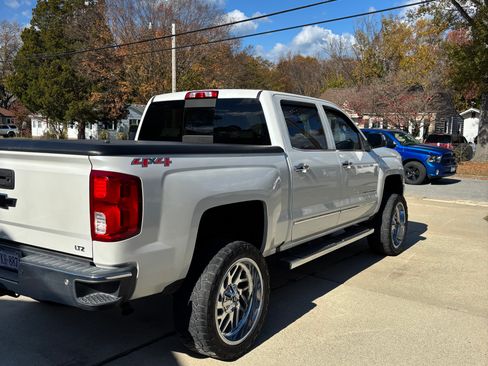 Used 2017 Chevrolet Silverado 1500 LTZ w/ Sport Package image 8