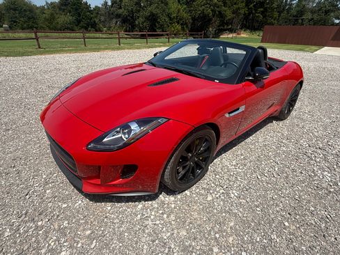Used 2016 Jaguar F-TYPE Convertible image 22
