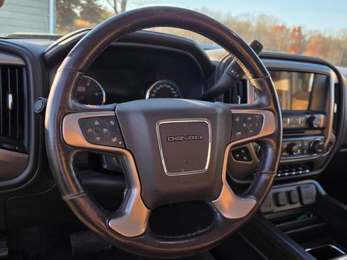 Used 2017 GMC Sierra 2500 Denali w/ Duramax Plus Package image 17