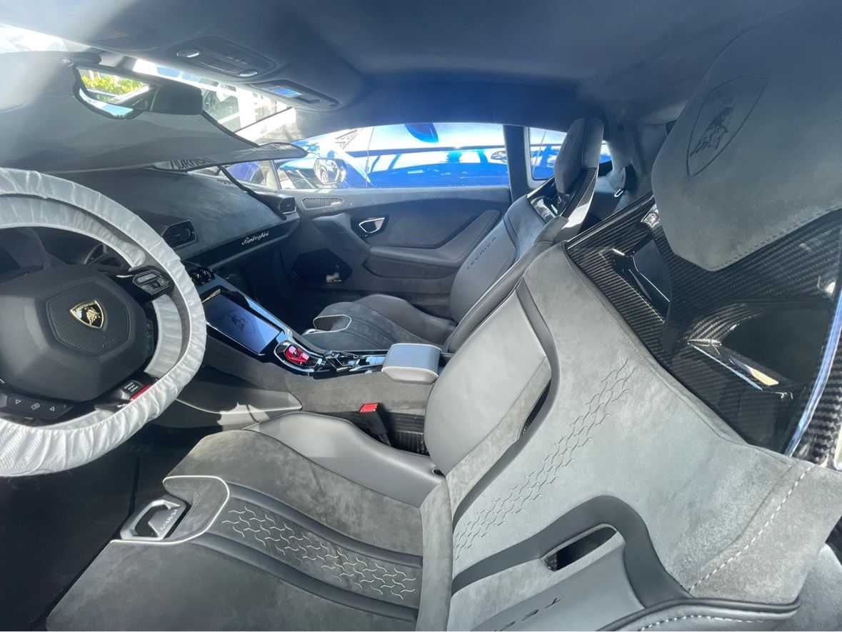 Used 2023 Lamborghini Huracan Tecnica RWD image 5