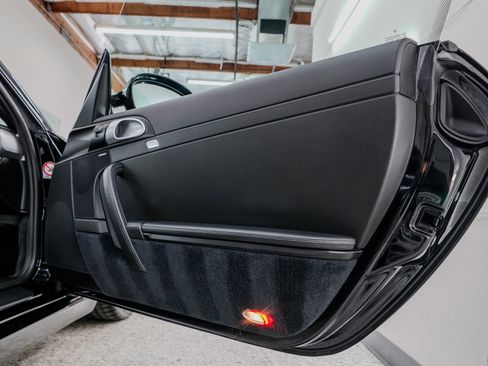 Used 2010 Porsche 911 Carrera S image 8