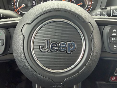 Used 2026 Jeep Wrangler Unlimited Rubicon image 30