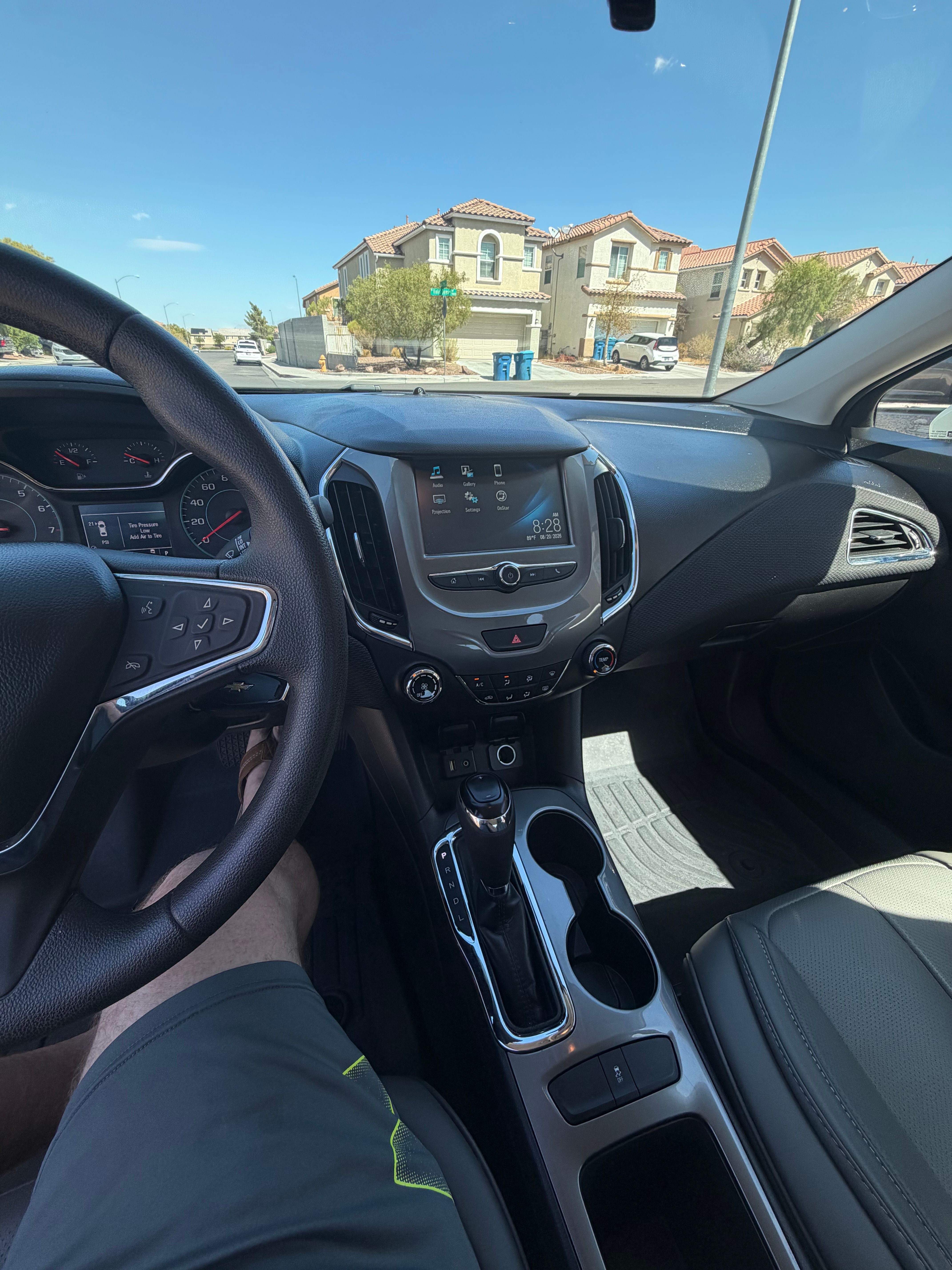 Used 2017 Chevrolet Cruze LT FWD image 11