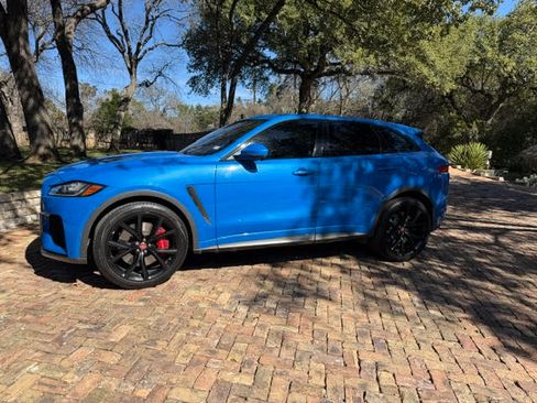 Used 2020 Jaguar F-PACE SVR image 1
