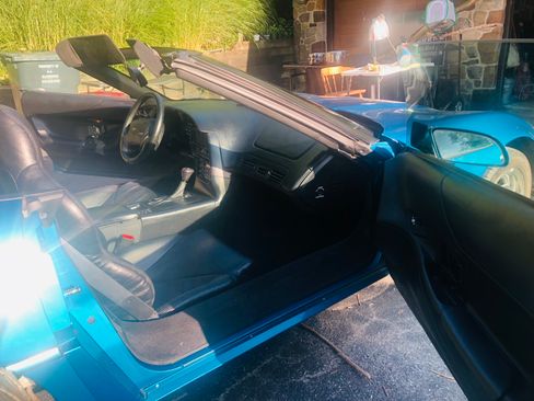 Used 1996 Chevrolet Corvette Convertible image 17