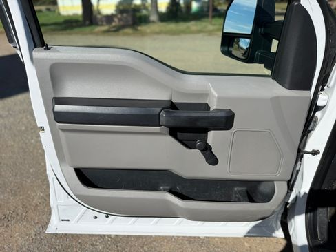 Used 2017 Ford F350 XL image 12