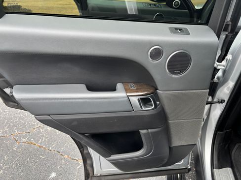 Used 2014 Land Rover Range Rover Sport HSE image 26