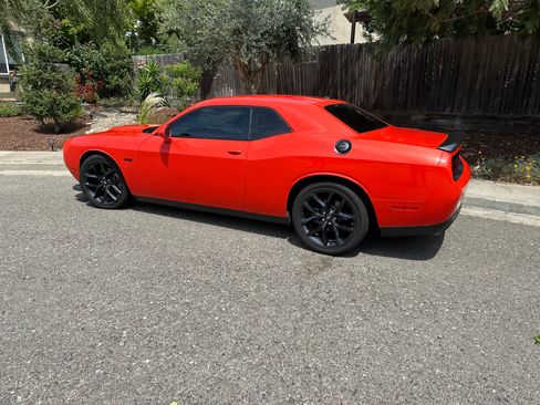 Used 2023 Dodge Challenger R/T w/ Blacktop Package RWD image 4