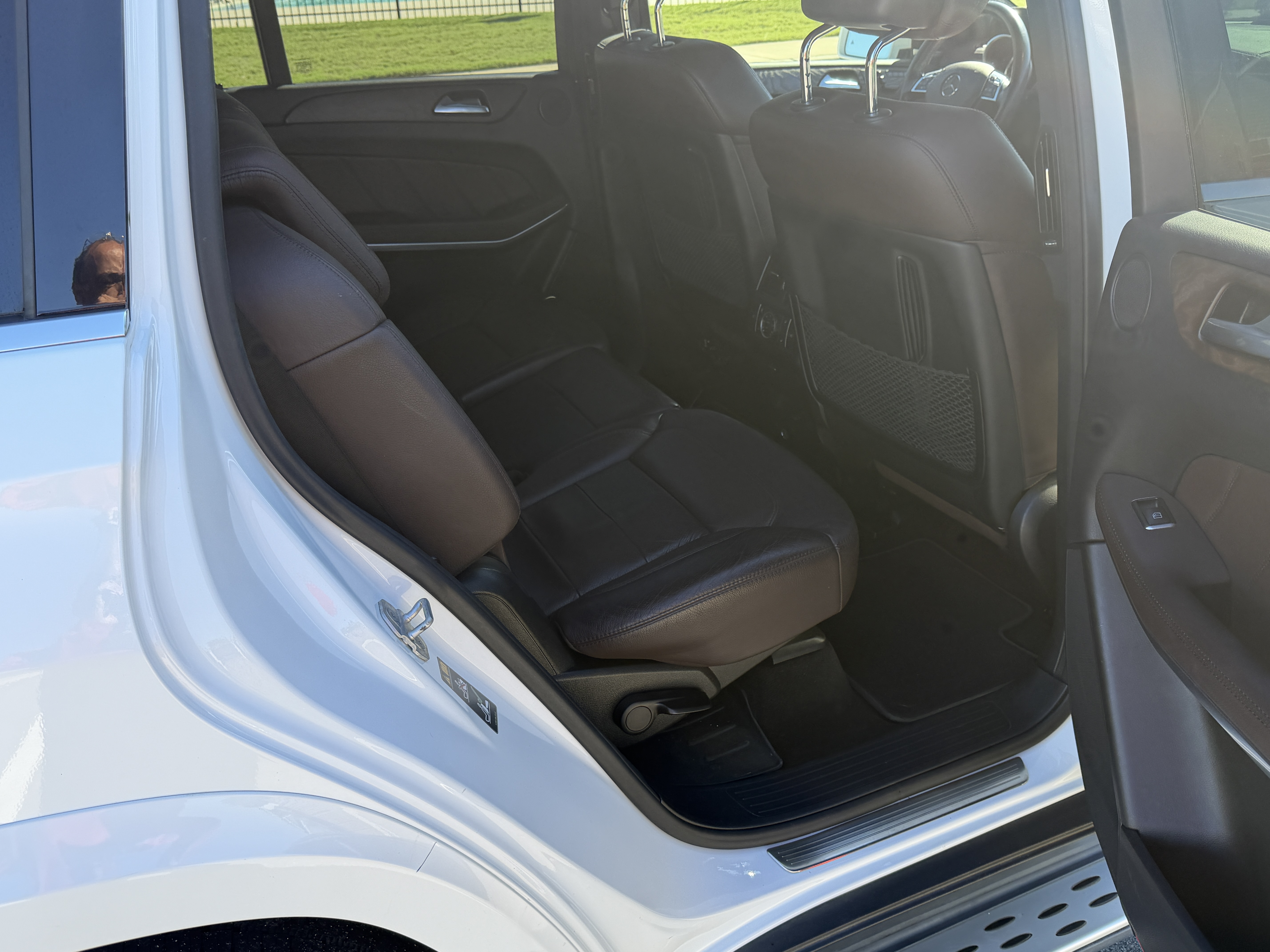 Used 2016 Mercedes-Benz GL 550 4MATIC image 24