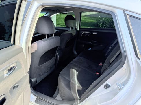 Used 2014 Nissan Altima 2.5 S FWD image 6