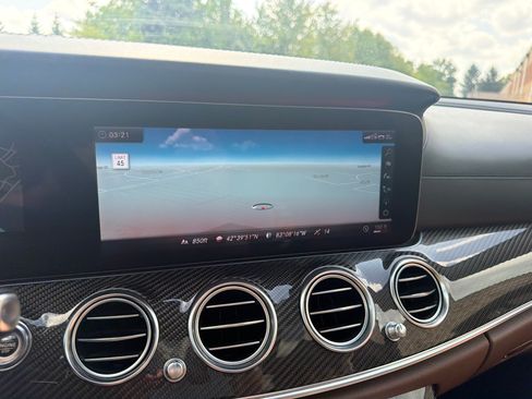Used 2018 Mercedes-Benz E 63 AMG S image 26