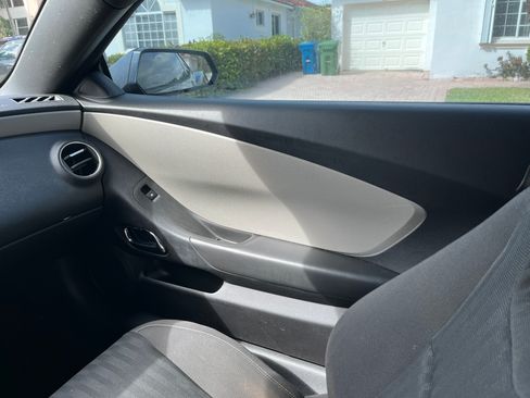 Used 2010 Chevrolet Camaro LS image 9