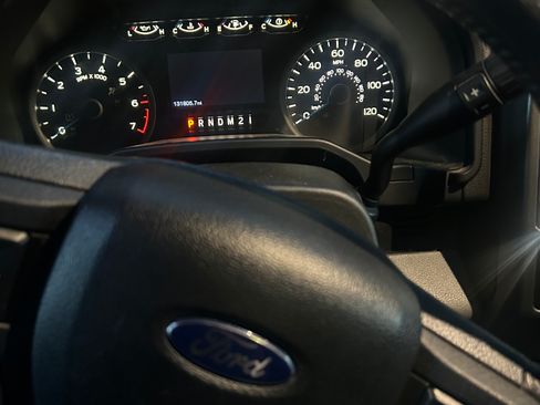 Used 2015 Ford F150 XLT w/ Equipment Group 302A Luxury AWD/4WD image 12